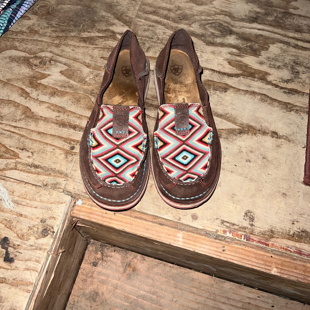 Ariat Cruisers
